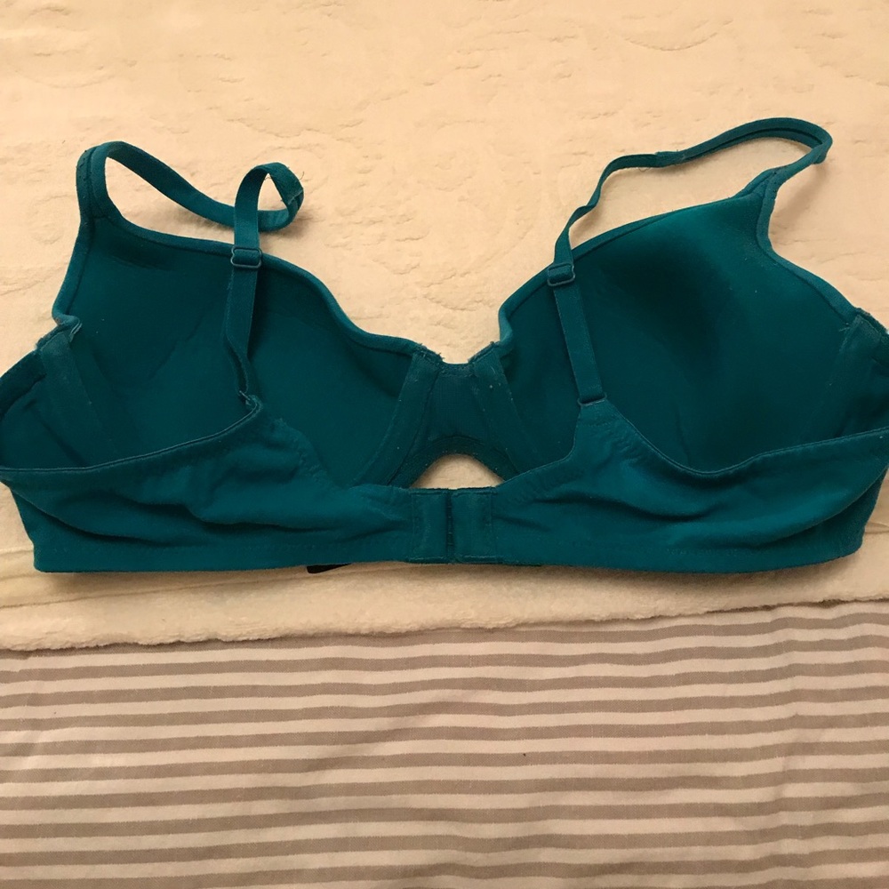 Victoria secret body by Victoria Demi bra